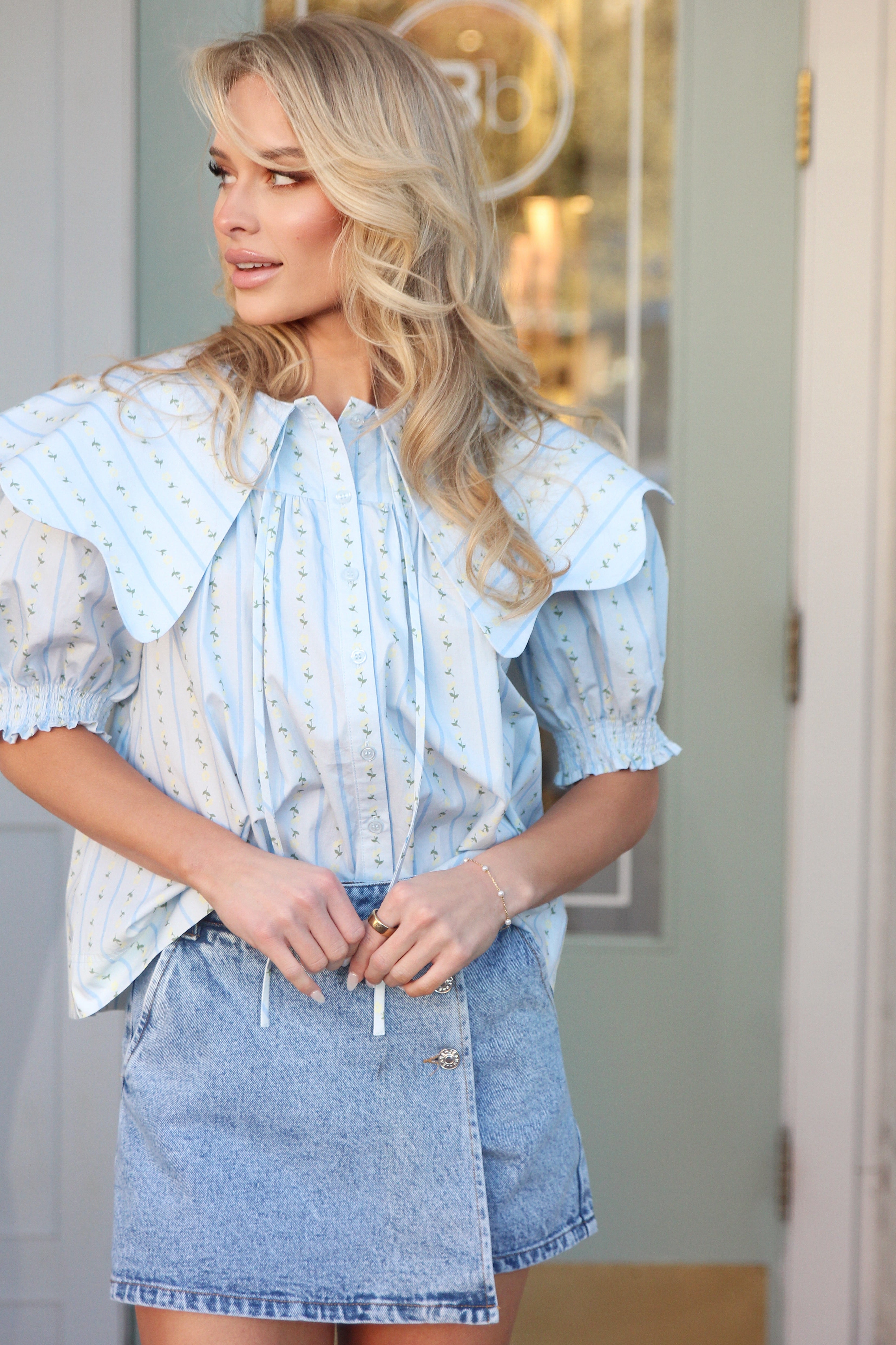 Floral Stripe Collar Button Top