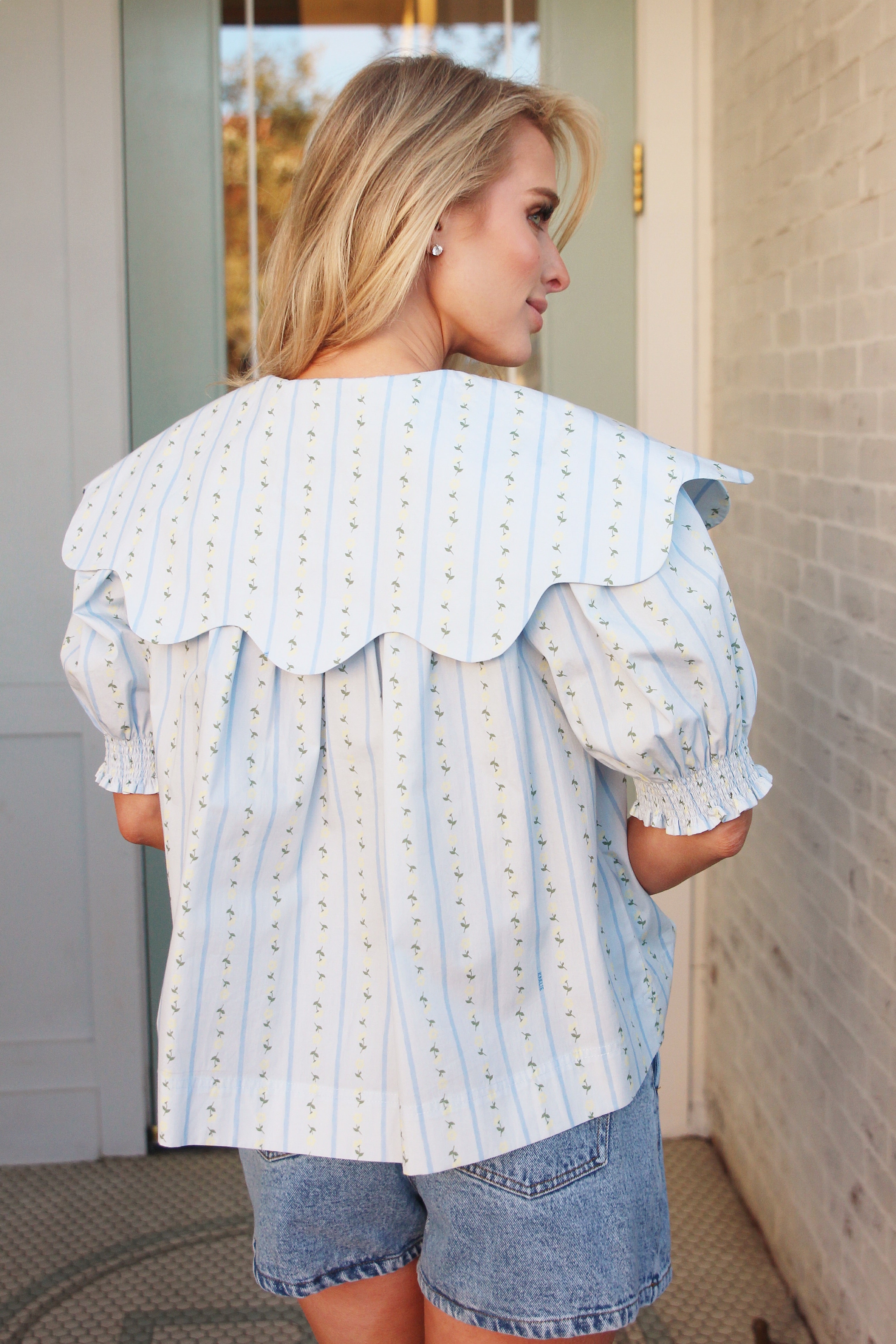 Floral Stripe Collar Button Top