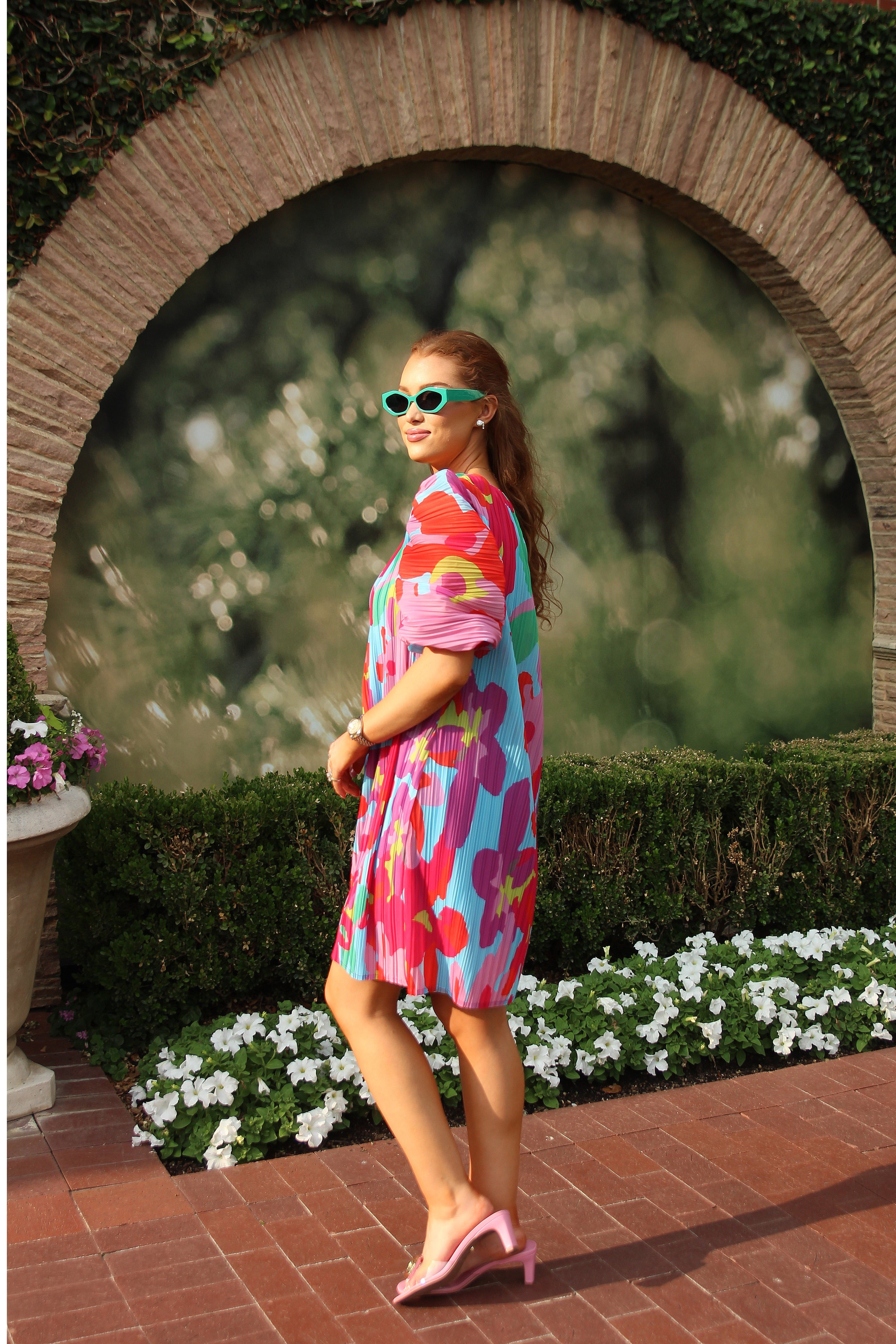 Big Floral Pleat Vneck Dress